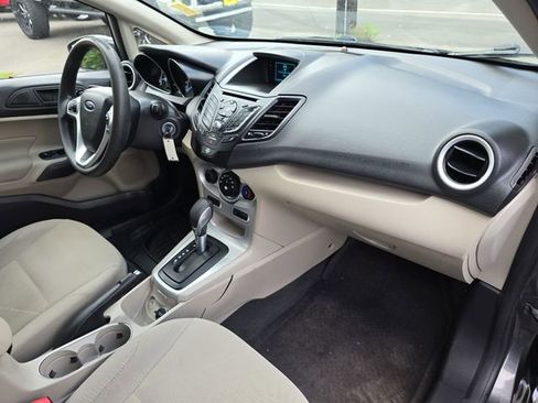 Used 2017 Ford Fiesta SE image 26