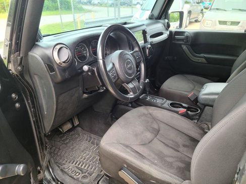 Used 2014 Jeep Wrangler Sport AWD/4WD image 10