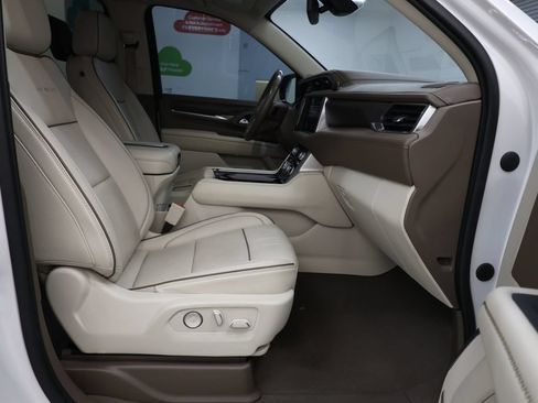 Used 2021 GMC Yukon Denali w/ LPO, Illumination Package AWD/4WD image 82