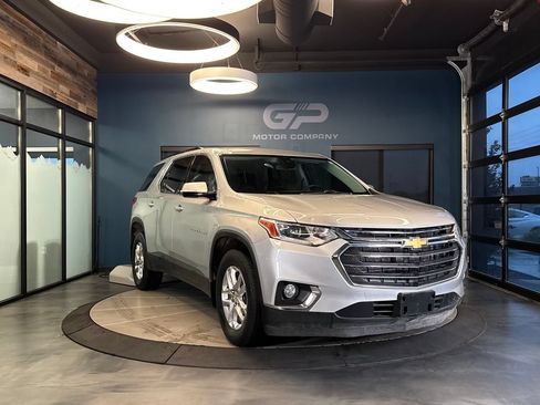 Used 2021 Chevrolet Traverse LT AWD/4WD image 1