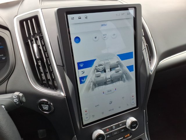 Certified 2024 Ford Edge Titanium AWD/4WD image 24