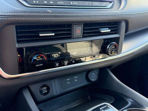 Certified 2024 Nissan Rogue SV image 27