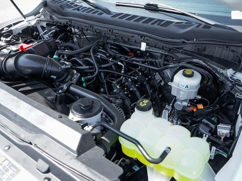 Used 2024 Ford F250 XL w/ XL Chrome Package image 12