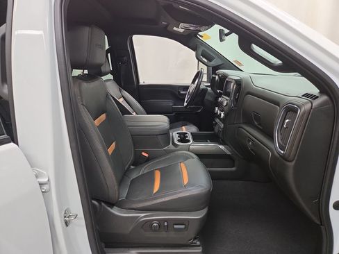 Used 2023 GMC Sierra 2500 AT4 AWD/4WD image 11