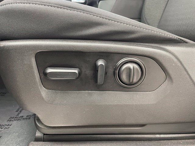 Used 2021 Chevrolet Silverado 1500 LT Trail Boss AWD/4WD image 9