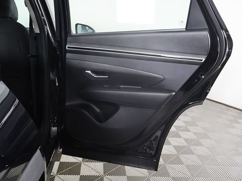 Used 2023 Hyundai Tucson SE FWD image 24