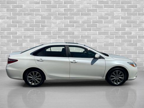 Used 2015 Toyota Camry XLE FWD image 6