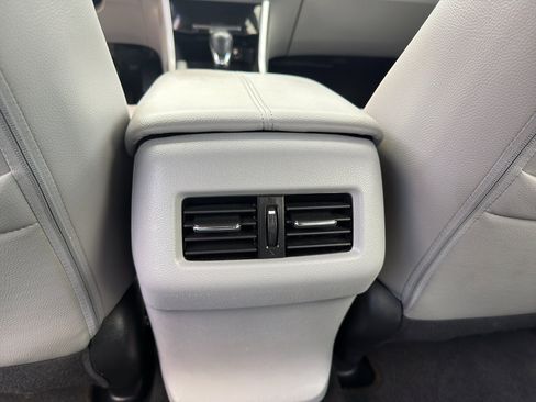 Used 2016 Honda Accord Touring image 11