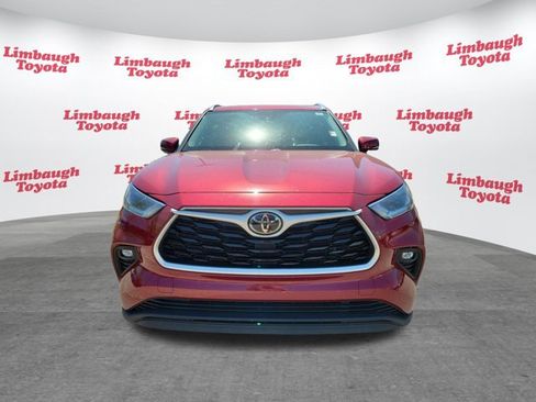 Used 2021 Toyota Highlander XLE image 21