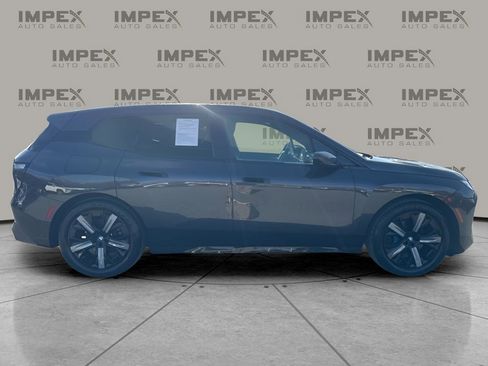 Used 2022 BMW iX xDrive50 w/ Premium Package image 6