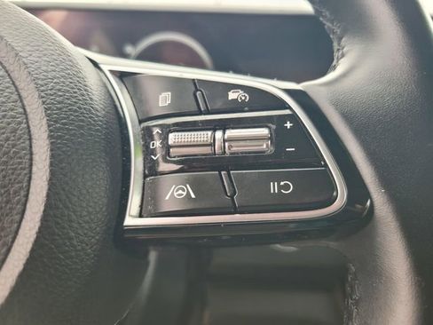 Used 2024 Kia Seltos EX FWD image 27