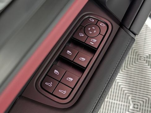 New 2026 Porsche Cayenne GTS AWD/4WD image 27