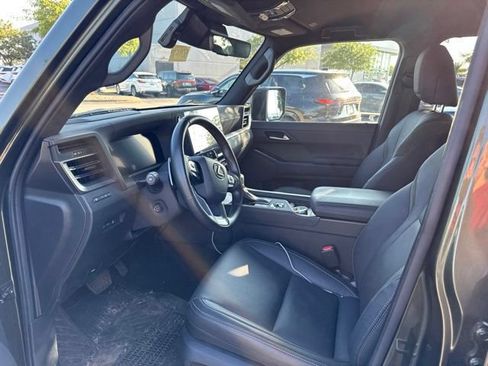 Used 2024 Lexus GX 550 AWD/4WD image 9