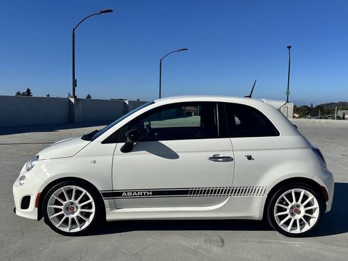 Used 2015 FIAT 500 Abarth w/ Beats Audio Package FWD image 3