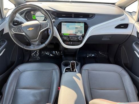 Used 2019 Chevrolet Bolt Premier w/ Infotainment Package image 12