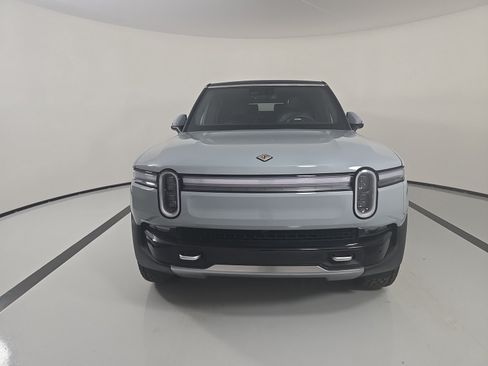 Used 2025 Rivian R1S Adventure AWD/4WD image 8