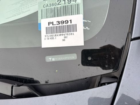 Used 2023 Tesla Model 3 Standard Range image 9