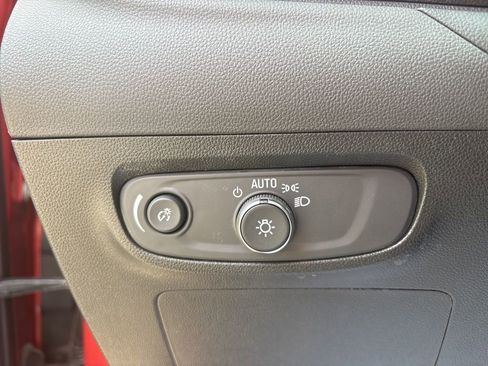 Used 2024 Buick Encore GX Preferred FWD image 17