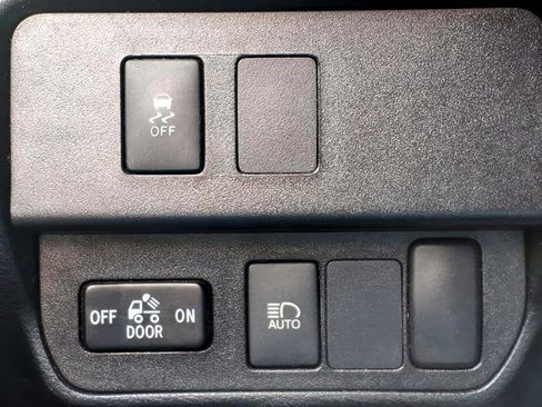 Certified 2021 Toyota Tacoma SR image 19