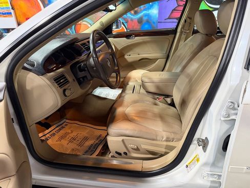 Used 2009 Buick Lucerne CX image 11