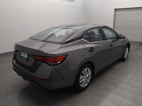 Used 2025 Nissan Sentra S image 9