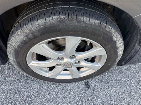 Used 2011 MAZDA MAZDA3 i Touring FWD image 17