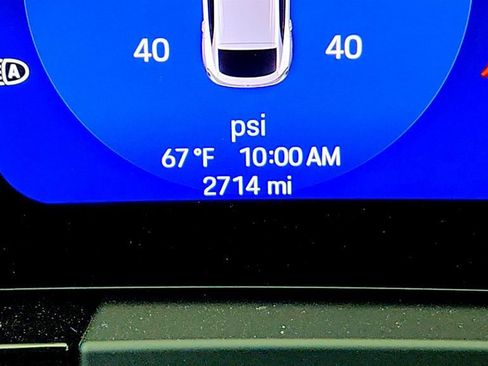 Used 2025 Porsche Macan Turbo Electric AWD/4WD image 16