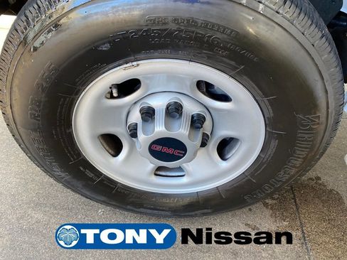 Used 2023 GMC Savana 2500 w/ Driver Convenience Package image 26