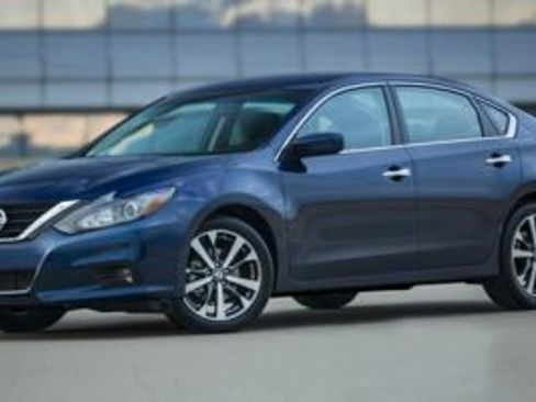 Used 2016 Nissan Altima 3.5 SL FWD image 1