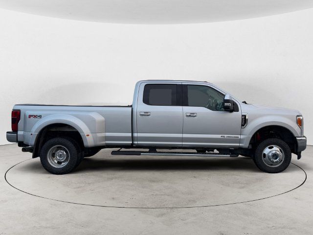 Used 2017 Ford F350 Lariat w/ Lariat Ultimate Package AWD/4WD image 4