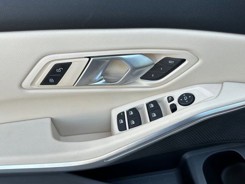 Used 2025 BMW 330i 330i w/ Convenience Package image 12