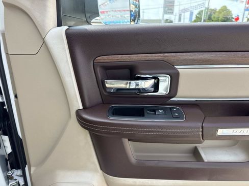 Used 2018 RAM 2500 Laramie w/ Convenience Group AWD/4WD image 14