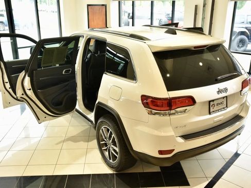 Used 2022 Jeep Grand Cherokee Limited AWD/4WD image 8