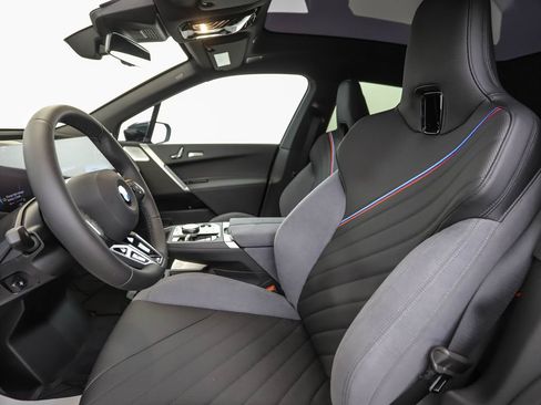 New 2026 BMW iX xDrive60 w/ M Sport Package image 11