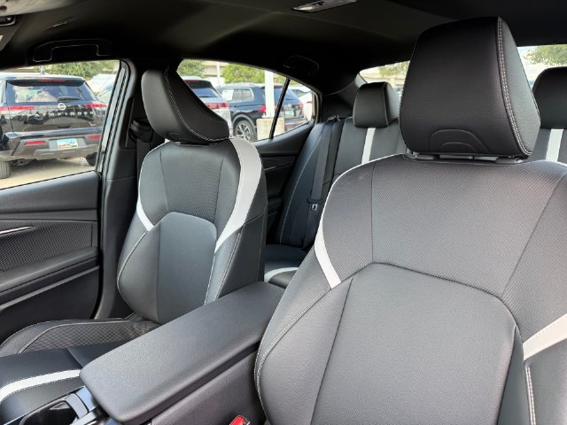Used 2026 Toyota Camry SE FWD image 15