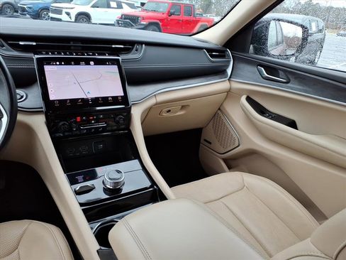 Used 2021 Jeep Grand Cherokee L Limited w/ Luxury Tech Group II image 26