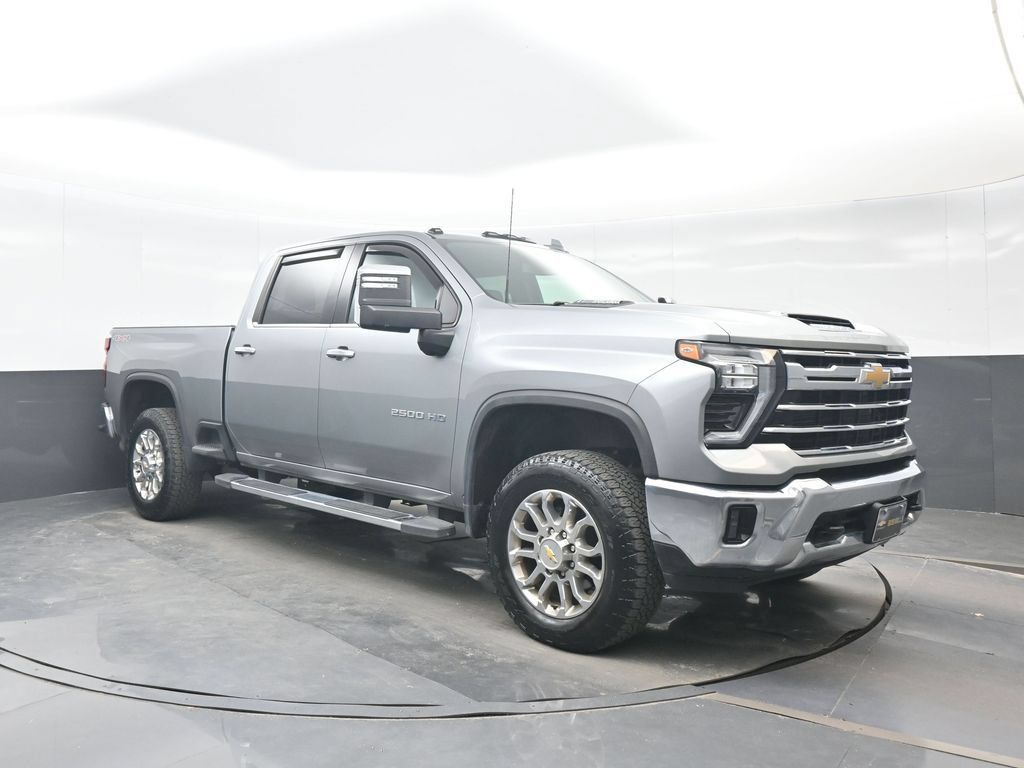 Used 2024 Chevrolet Silverado 2500 LTZ AWD/4WD image 9