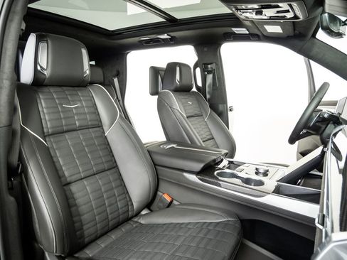 Used 2026 Cadillac Escalade V w/ LPO, ONYX Package AWD/4WD image 27