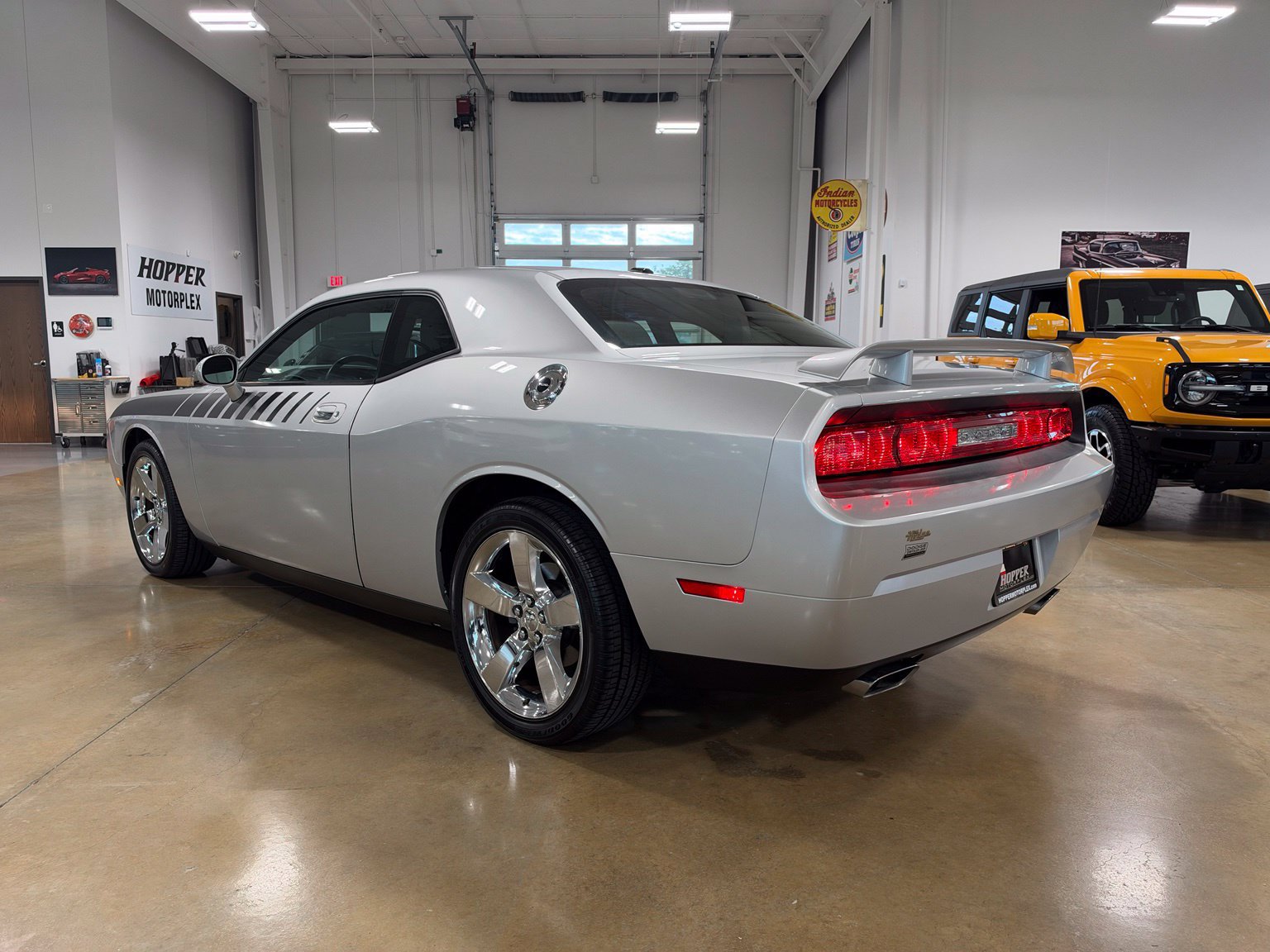 Used 2010 Dodge Challenger R/T RWD image 7