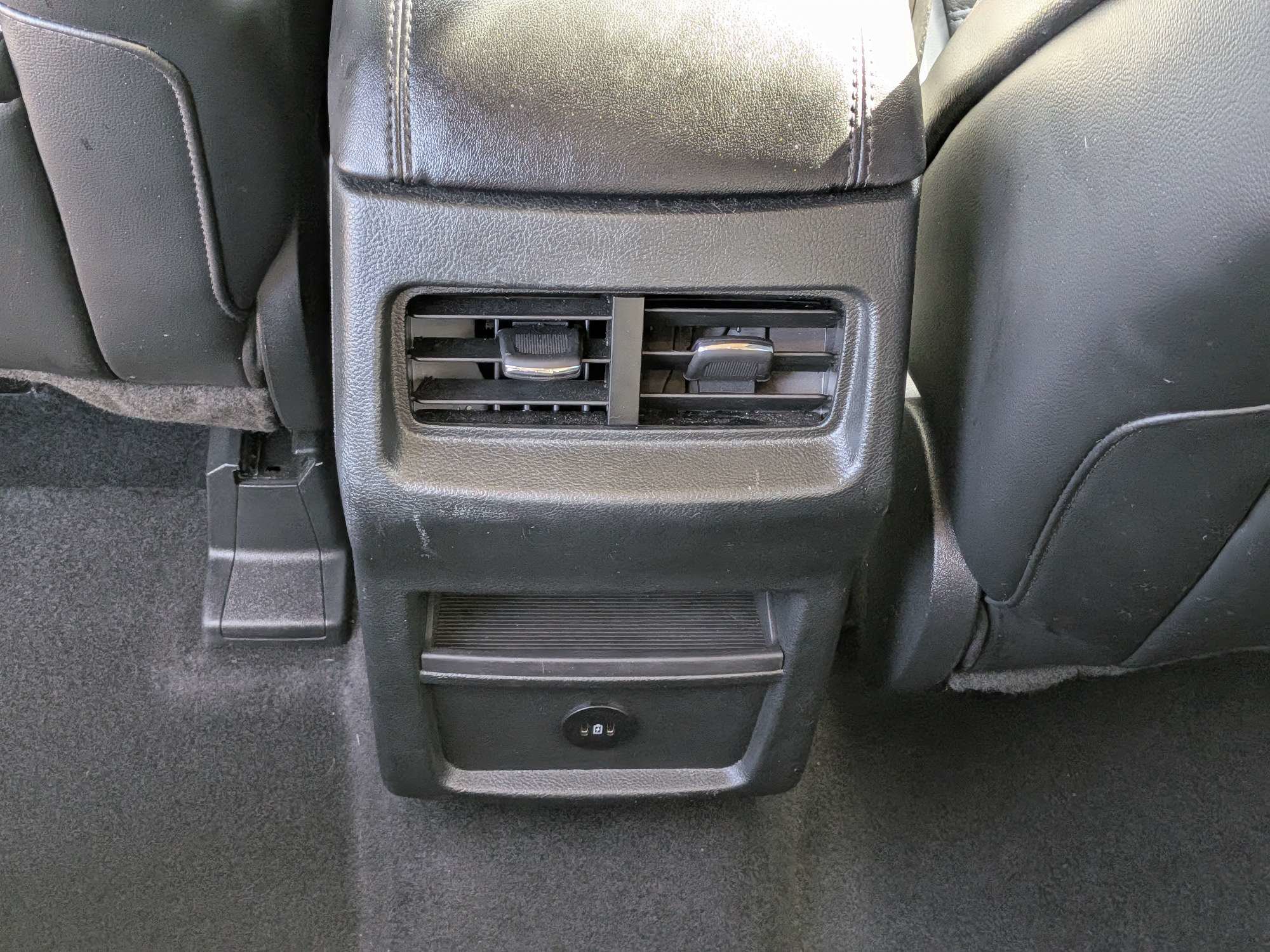 Used 2024 Ford Edge SEL AWD/4WD image 15