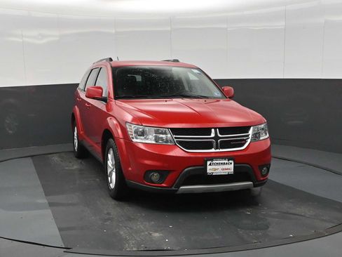 Used 2014 Dodge Journey SXT w/ Flexible Seating Group FWD image 3
