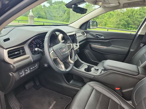 Certified 2023 GMC Acadia Denali w/ Denali Ultimate Package FWD image 15