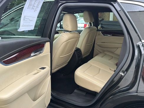 Used 2018 Cadillac XT5 Luxury w/ Driver Awareness Package AWD/4WD image 28