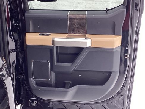 Used 2022 Ford F350 Lariat w/ Lariat Ultimate Package image 13