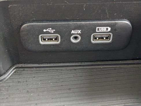 Certified 2022 RAM 1500 Classic SLT image 18