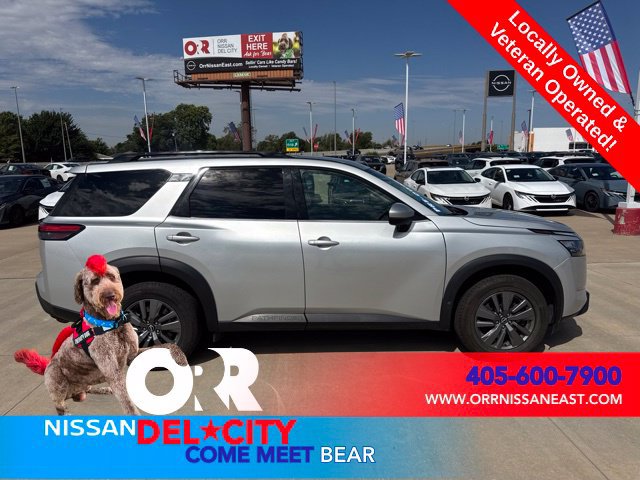 Used 2025 Nissan Pathfinder SV AWD/4WD image 6