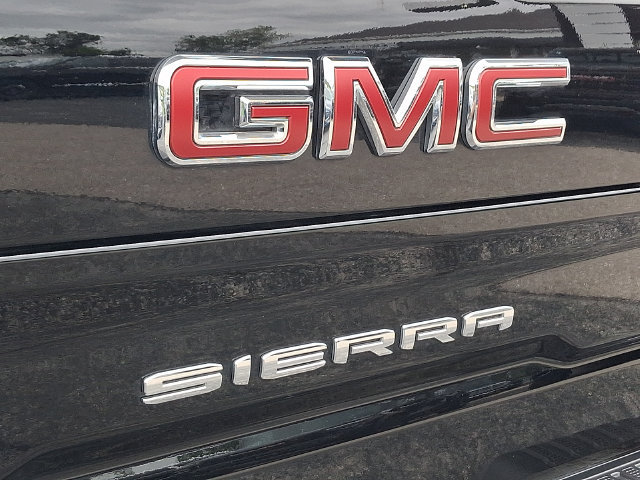 Used 2023 GMC Sierra 1500 SLT w/ SLT Premium Package AWD/4WD image 32