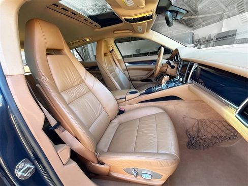Used 2011 Porsche Panamera 4S image 33