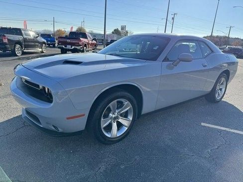 Certified 2021 Dodge Challenger SXT image 4