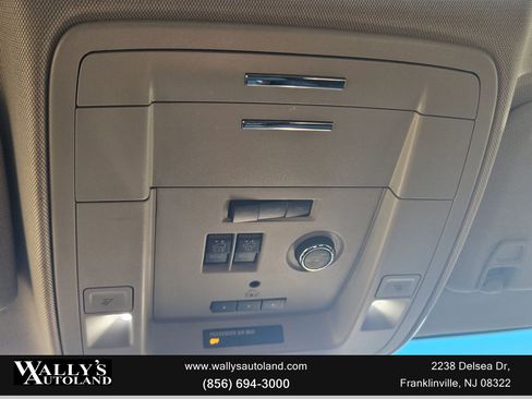 Used 2019 Chevrolet Suburban Premier image 40